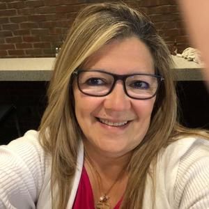 Meet your Posher, Dennisse